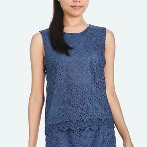 Lace sleeveless top